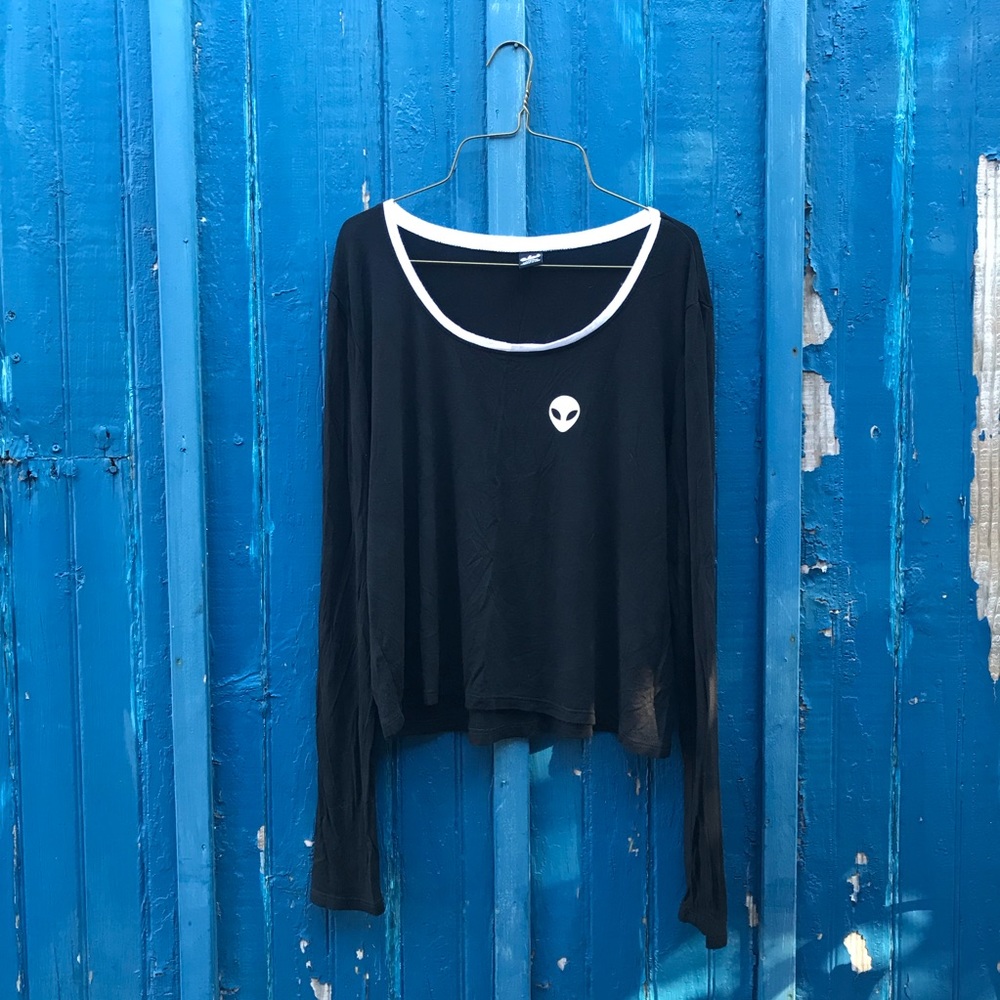 Long Sleeve Alien Crop Top